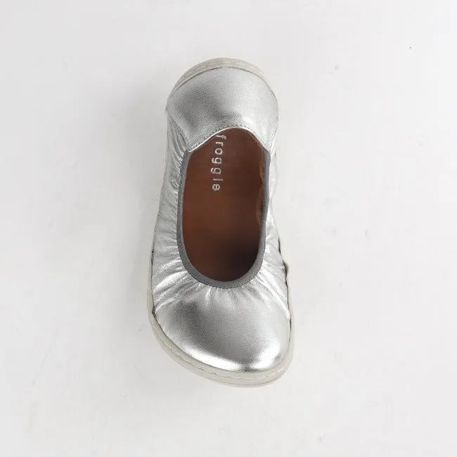 Elasticated Barefoot Pump with Removable Footbed in Silver Multi - 12530