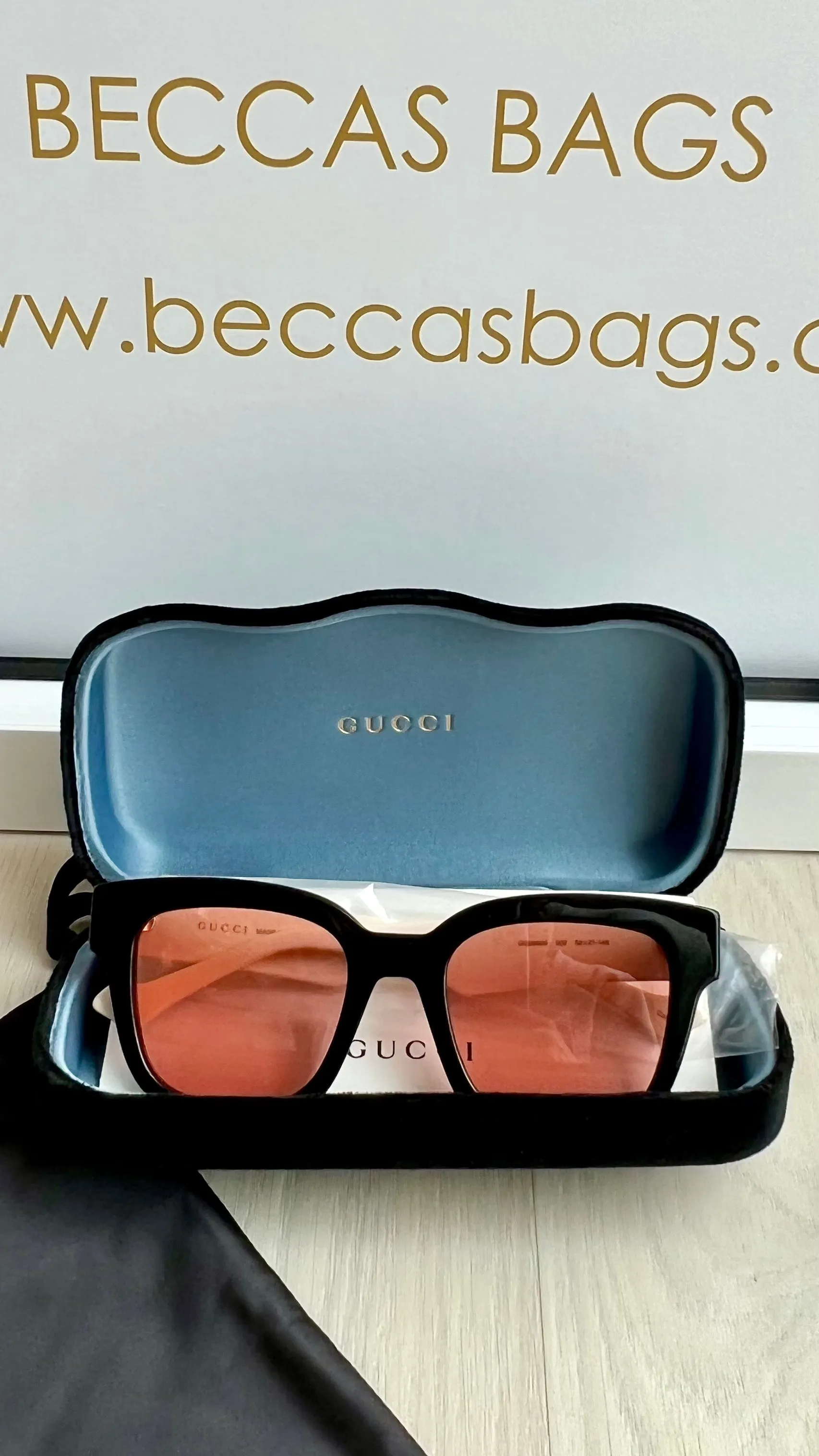 GUCCI Square Tinted Sunglasses