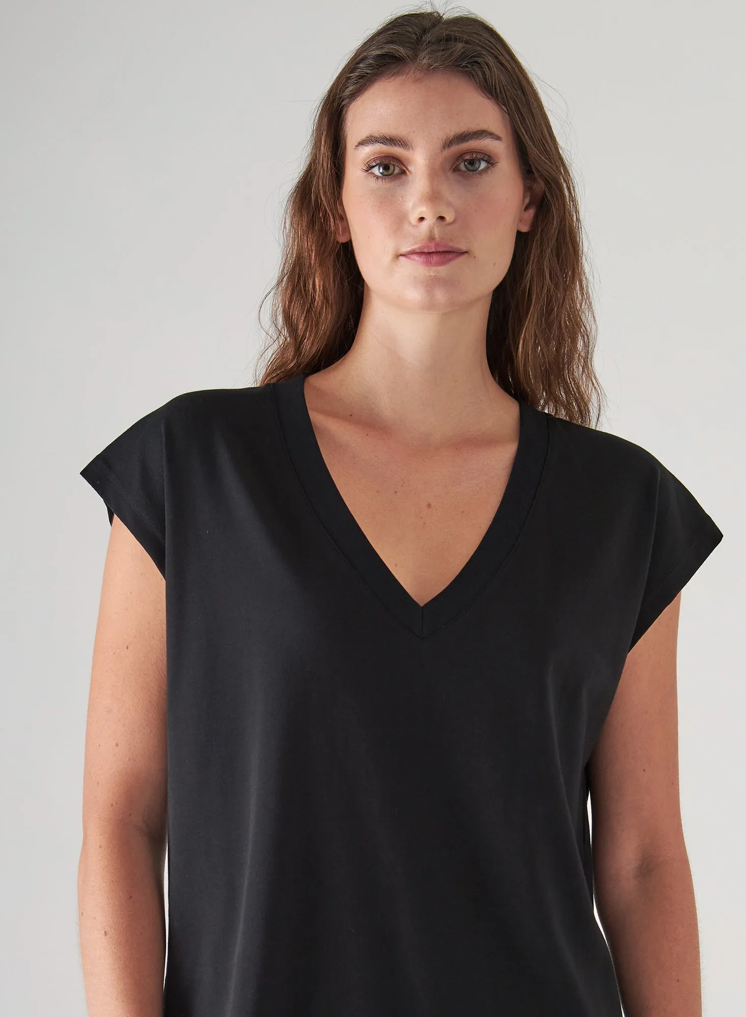 ICONIC V-NECK DOLMAN TEE (BLACK) - PATRICK ASSARAF