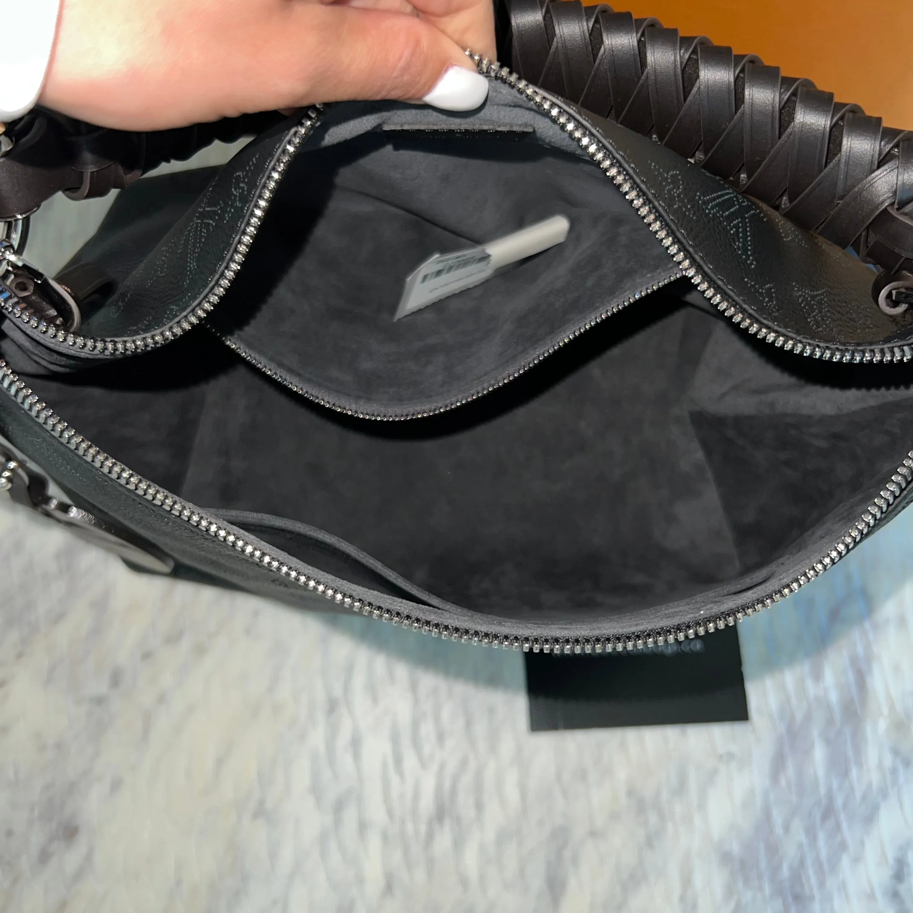 Louis Vuitton Hobo MM bag