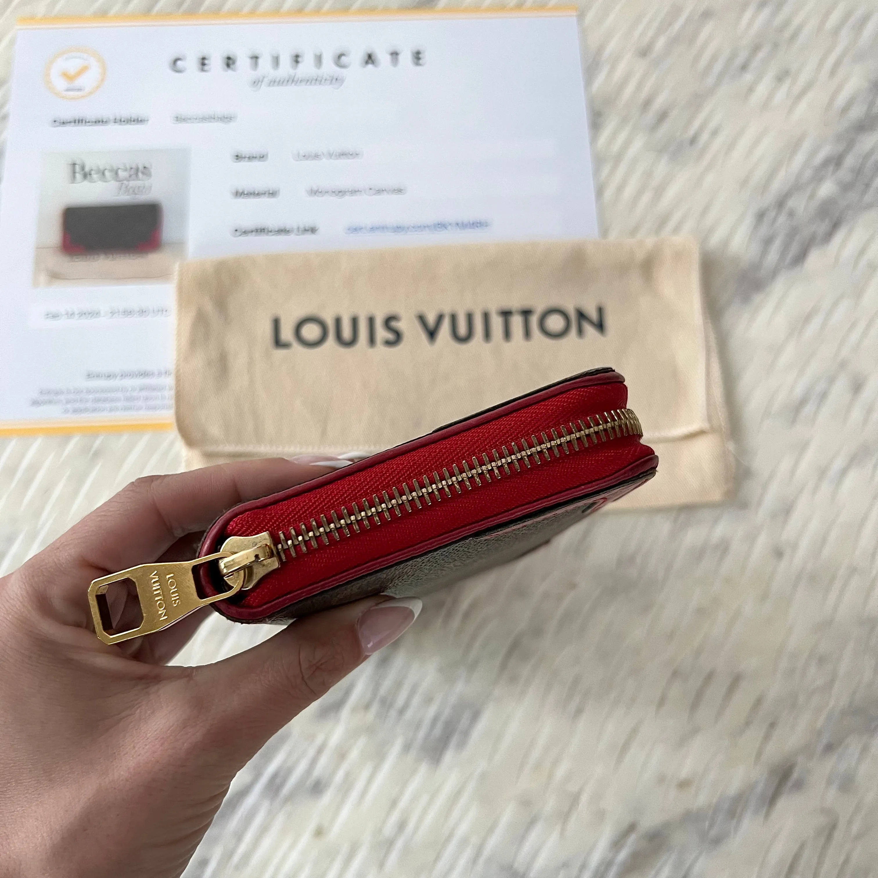 Louis Vuitton Retiro Zippy Wallet