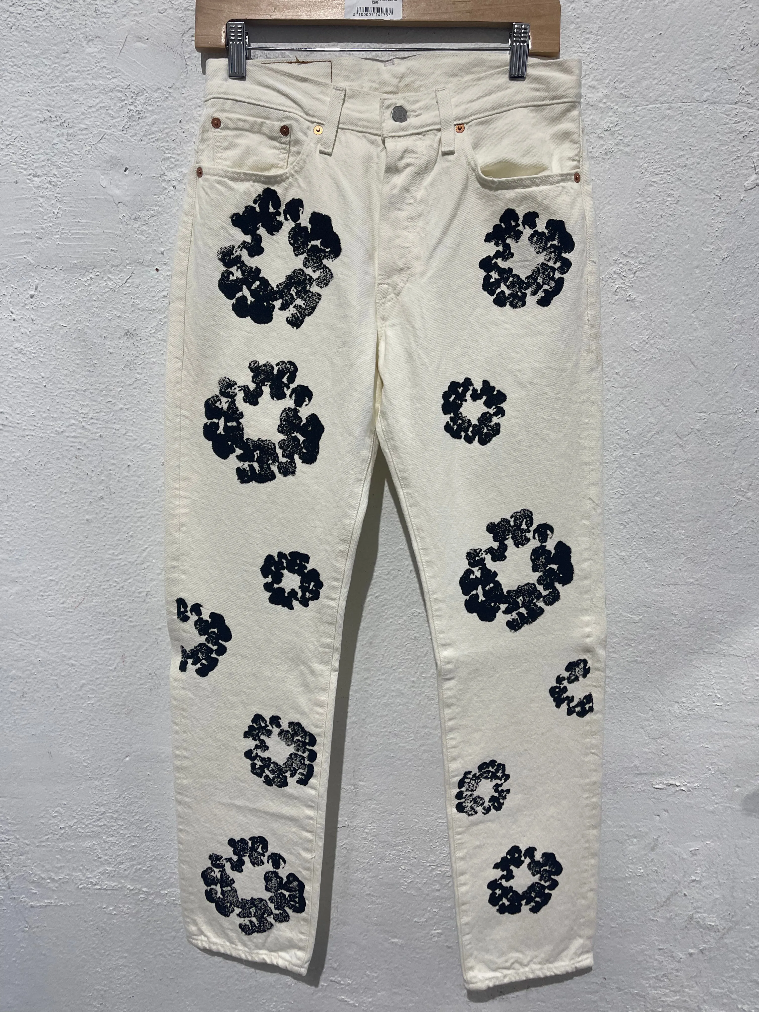 NEW Denim Tears x Levis Wreath Jeans - White/Black