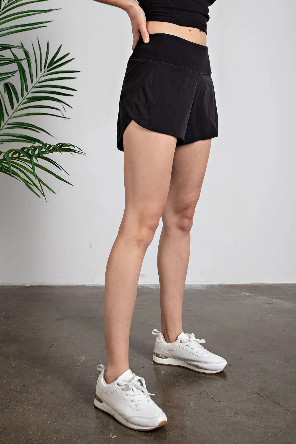 'Notice This' Shorts - Black